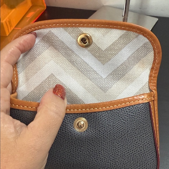 Dooney & Bourke Black and Tan Clutch - Picture 9 of 10